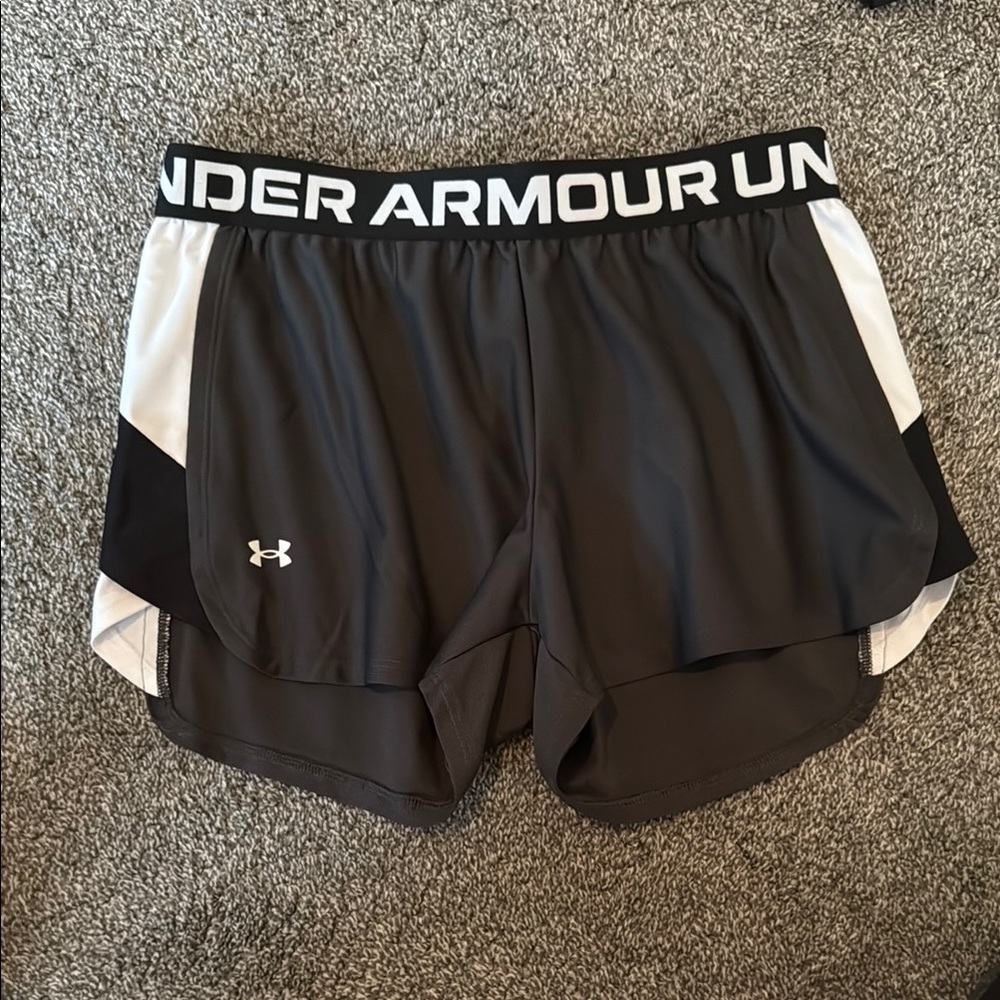 Under Armour Black and White Athletic Shorts Lightweight Performance